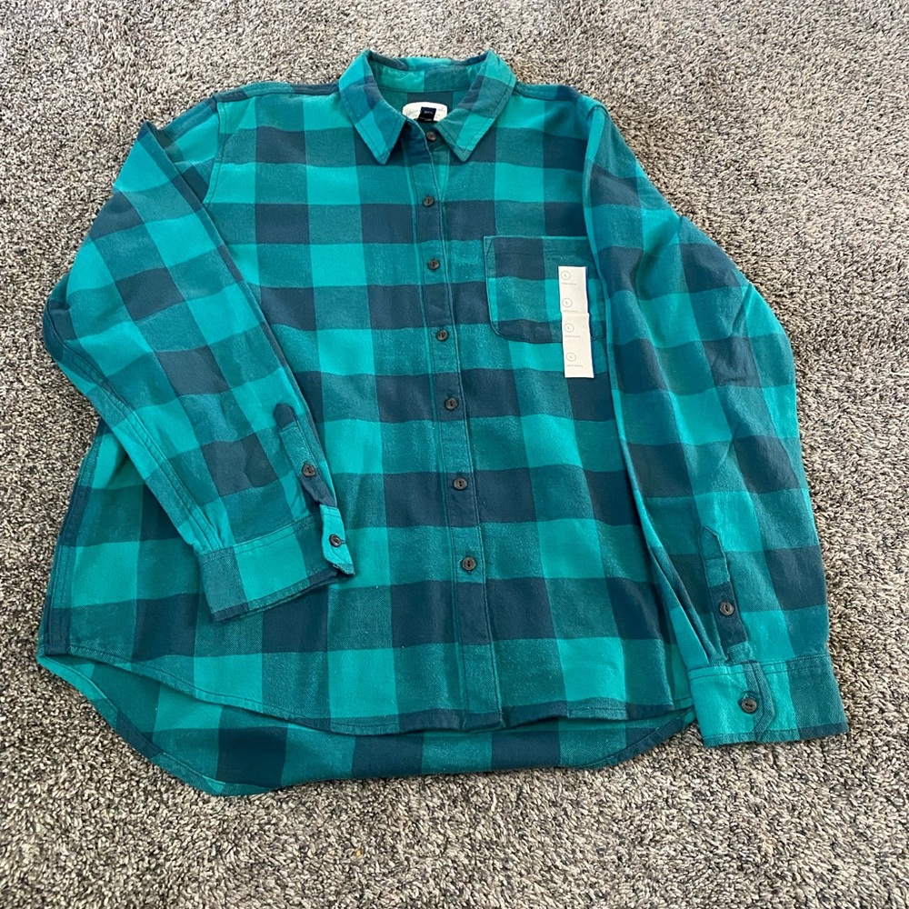 Women’s Button Up